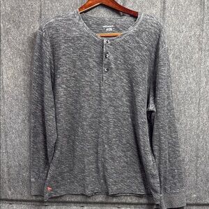 UNTUCKit Gray Long Sleeve Tee Relaxed Fit